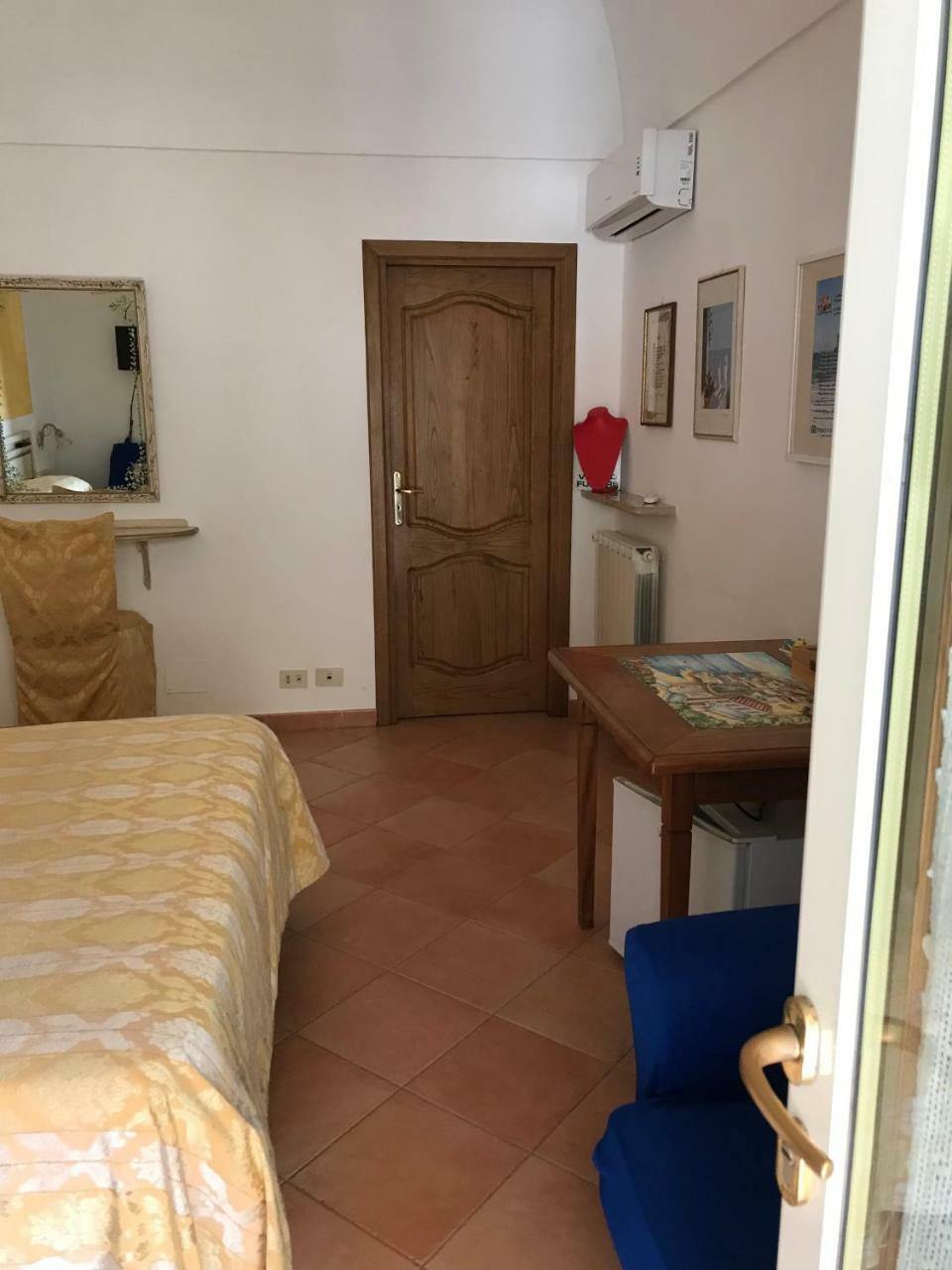 La Mammola Acomodação com café da manhã Positano Exterior foto